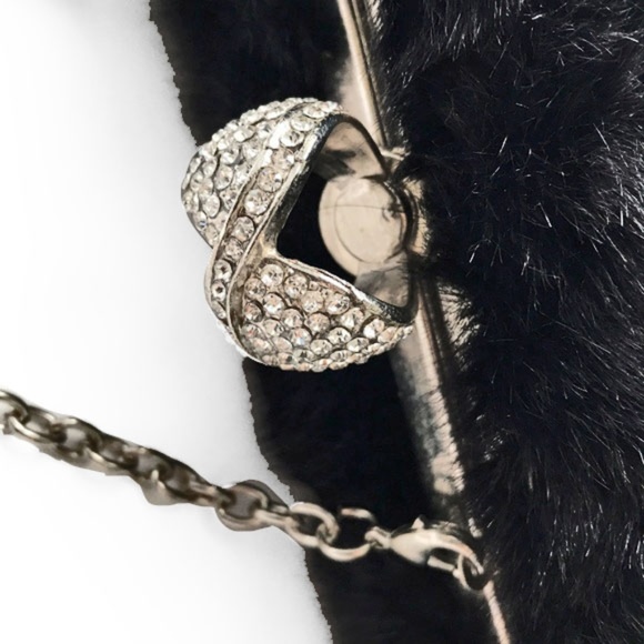 RARE JNB Diamond Ring Knuckle Faux Fur Clutch - Picture 5 of 7